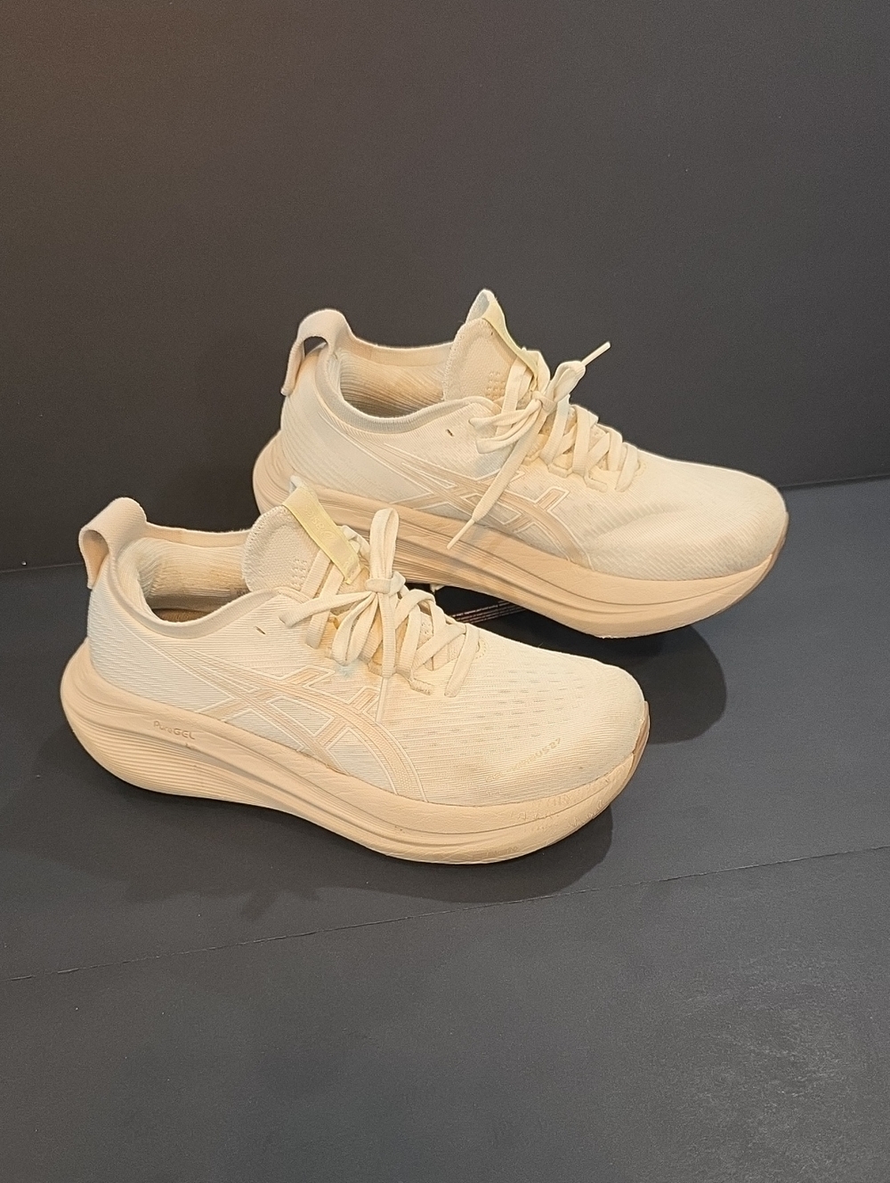Asics Gel-Nimbus 27 Women's Cream/Beige Athletic Running Shoes Size 7.5